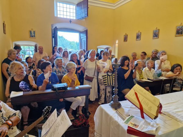 Tuoro, riapre la Chiesa di Sant'Antonio Abate: il restauro restituisce alla comunità il suo edificio sacro più antico 4 Tuoro, riapre la Chiesa di Sant'Antonio Abate: il restauro restituisce alla comunità il suo edificio sacro più antico 3