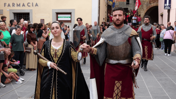 Montone, il rione Porta del Borgo conquista il Palio della Santa Spina 2026 6 Montone, il rione Porta del Borgo conquista il Palio della Santa Spina 2026 5