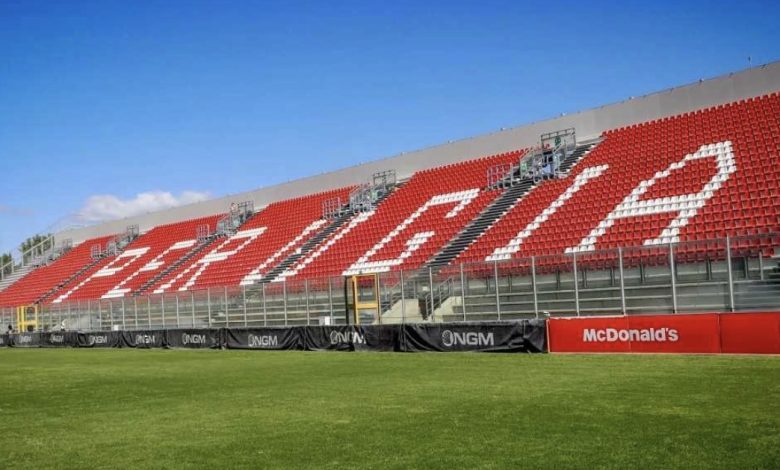 Stadio Curi Perugia, completati i lavori della tribuna est: presto il cantiere in curva nord (foto) 2 Stadio Curi Perugia, completati i lavori della tribuna est: presto il cantiere in curva nord (foto) 1