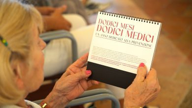 Dodici medici per la prevenzione: presentato il calendario benefico 2027 6 Dodici medici per la prevenzione: presentato il calendario benefico 2027 5