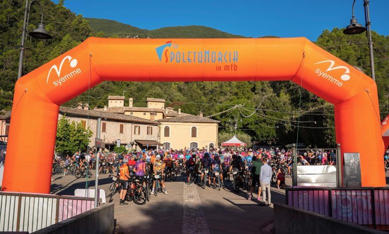 SpoletoNorcia Gravel, successo in Valnerina: 400 ciclisti da tutta Italia 2 SpoletoNorcia Gravel, successo in Valnerina: 400 ciclisti da tutta Italia 1