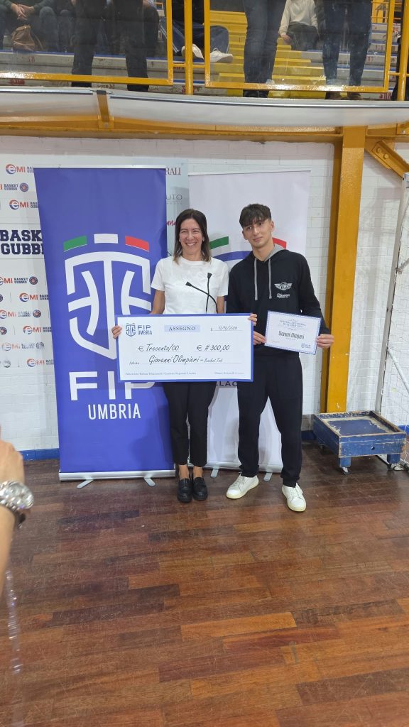 Memorial Luca Palmerini, il basket unisce sport, memoria e futuro: a Gubbio e Gualdo Tadino protagonisti i giovani e i valori della pallacanestro (foto) 16 Memorial Luca Palmerini, il basket unisce sport, memoria e futuro: a Gubbio e Gualdo Tadino protagonisti i giovani e i valori della pallacanestro (foto) 15