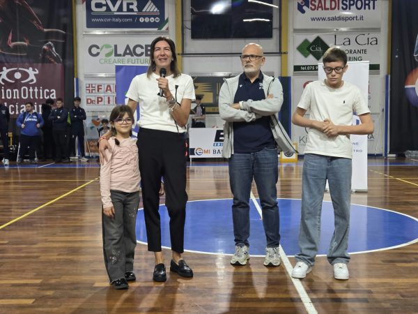 Memorial Luca Palmerini, il basket unisce sport, memoria e futuro: a Gubbio e Gualdo Tadino protagonisti i giovani e i valori della pallacanestro (foto) 42 Memorial Luca Palmerini, il basket unisce sport, memoria e futuro: a Gubbio e Gualdo Tadino protagonisti i giovani e i valori della pallacanestro (foto) 41