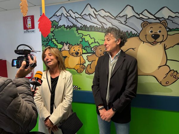 Ospedale di Perugia, la realtà virtuale entra in Pediatria: donati visori per alleviare dolore e ansia nei bambini (foto) 18 Ospedale di Perugia, la realtà virtuale entra in Pediatria: donati visori per alleviare dolore e ansia nei bambini (foto) 17