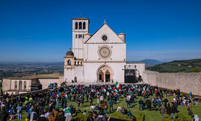 San Francesco Patrono d’Italia, 4 ottobre festa nazionale: per l’Ottocentenario l’olio per la lampada votiva offerto dalla Regione Umbria 2 San Francesco Patrono d’Italia, 4 ottobre festa nazionale: per l’Ottocentenario l’olio per la lampada votiva offerto dalla Regione Umbria 1