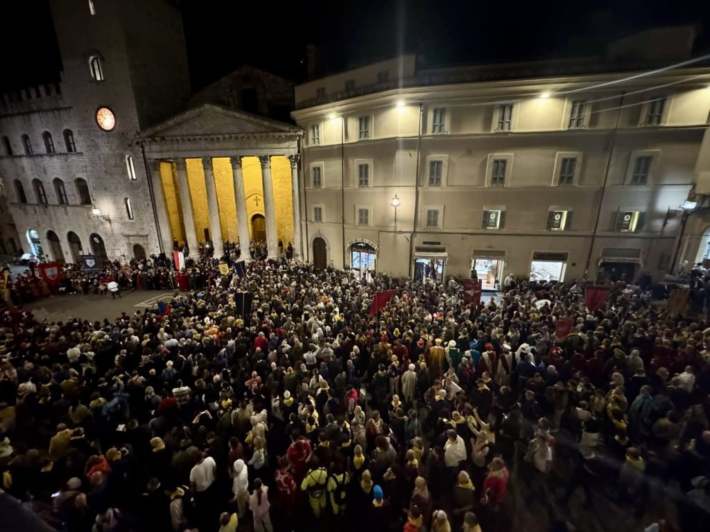 Assisi, il giorno di San Francesco entra nella storia: "Una festa di pace che parla al mondo" 4 Assisi, il giorno di San Francesco entra nella storia: "Una festa di pace che parla al mondo" 3