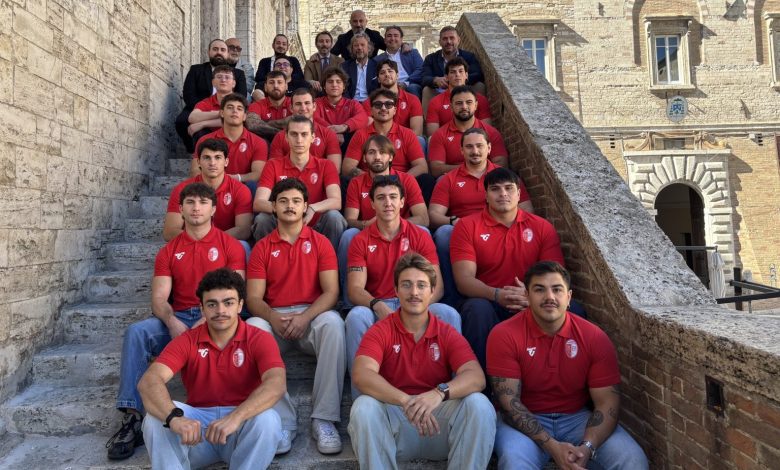 Rugby Perugia, è tempo di Serie A: presentata in Comune la squadra biancorossa 2 Rugby Perugia, è tempo di Serie A: presentata in Comune la squadra biancorossa 1
