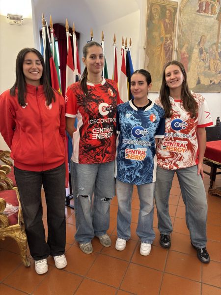 Rugby Perugia, è tempo di Serie A: presentata in Comune la squadra biancorossa 6 Rugby Perugia, è tempo di Serie A: presentata in Comune la squadra biancorossa 5
