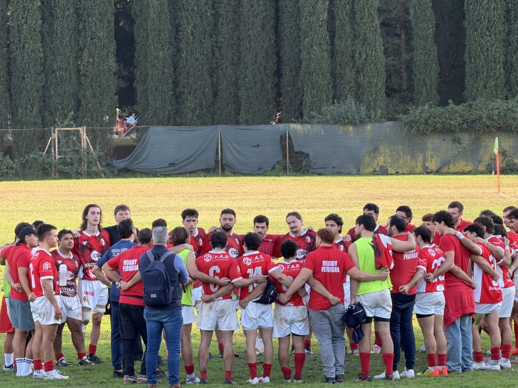 Rugby Perugia, rimonta sfiorata nella prima in Serie A contro L’Aquila: finisce 22-32 (foto) 40 Rugby Perugia, rimonta sfiorata nella prima in Serie A contro L’Aquila: finisce 22-32 (foto) 39