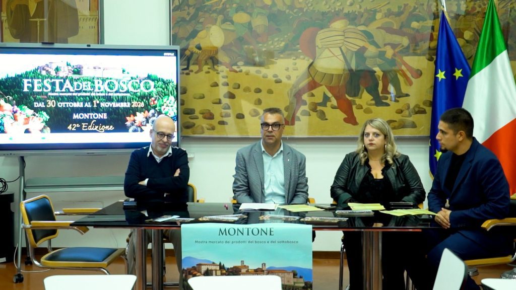 Montone si veste d’autunno: al via la 42ª Festa del Bosco tra sapori, natura e spettacoli 8 Montone si veste d’autunno: al via la 42ª Festa del Bosco tra sapori, natura e spettacoli 7