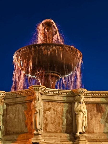 Afasia, l’Umbria si illumina di rosso: 28 Comuni in campo per sensibilizzare 21