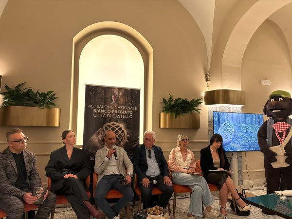 Torna il Salone Nazionale del tartufo bianco per tre weekend a Città di Castello 42 Torna il Salone Nazionale del tartufo bianco per tre weekend a Città di Castello 41