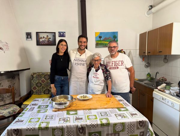 Nonna Iside conquista "La Vita in Diretta" e approda nelle case degli italiani 26 Nonna Iside conquista "La Vita in Diretta" e approda nelle case degli italiani 25