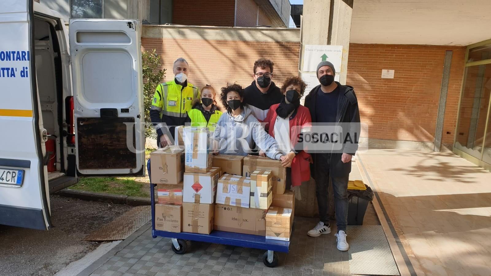 Dall'Alberghiero di Assisi un furgone carico di solidarietà per l'Ucraina 2