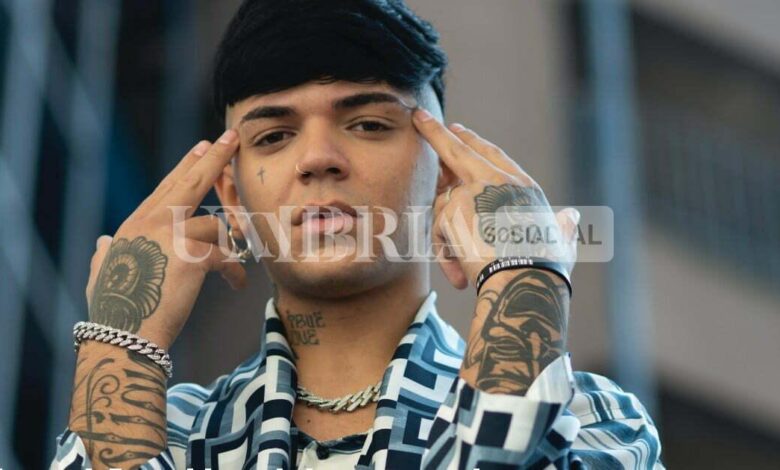Blind all’Isola dei Famosi 2022: il rapper di Ponte San Giovanni in Honduras 1 DC1E402F 4DFF 4A41 8622 E2C28385AFCC