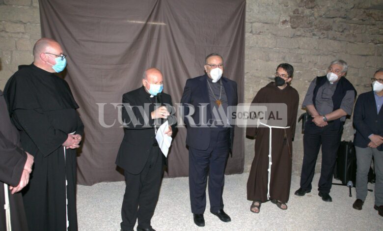 Riaperta l’antica porta del Vescovado di Assisi: lì si spogliò San Francesco (foto) 1 D0D77D65 D885 4BAD 8D3C 6CCAD2BEF3E6 scaled