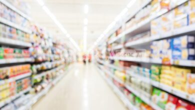 Ruba oltre 1.000 euro di superalcolici in un supermercato, denunciato 20enne 11 abstract blur supermarket retail store scaled