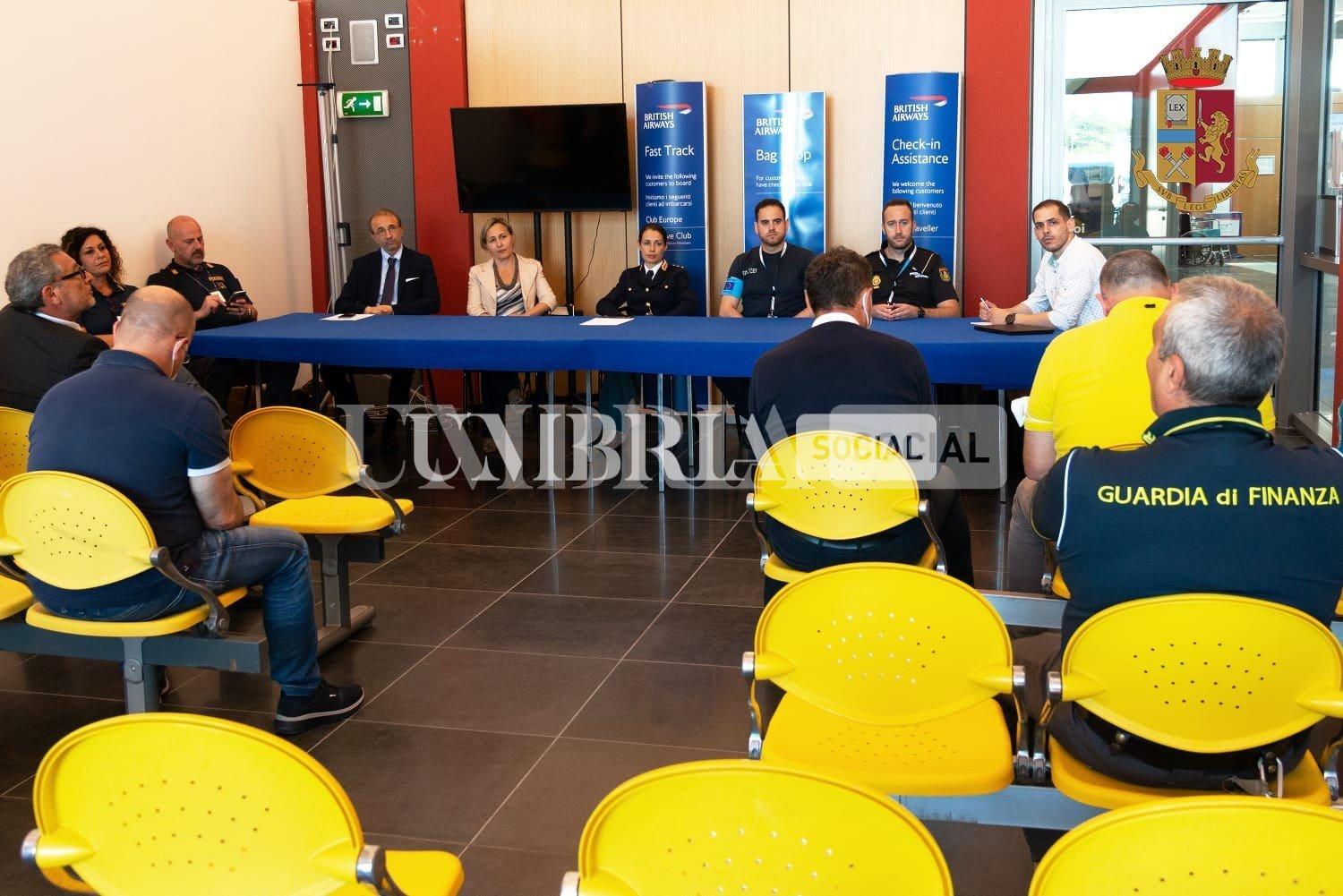 Aeroporto San Francesco di Assisi, arrivano gli Standing Corps dell'agenzia europea Frontex 3 Aeroporto San Francesco di Assisi, arrivano gli Standing Corps dell'agenzia europea Frontex 2
