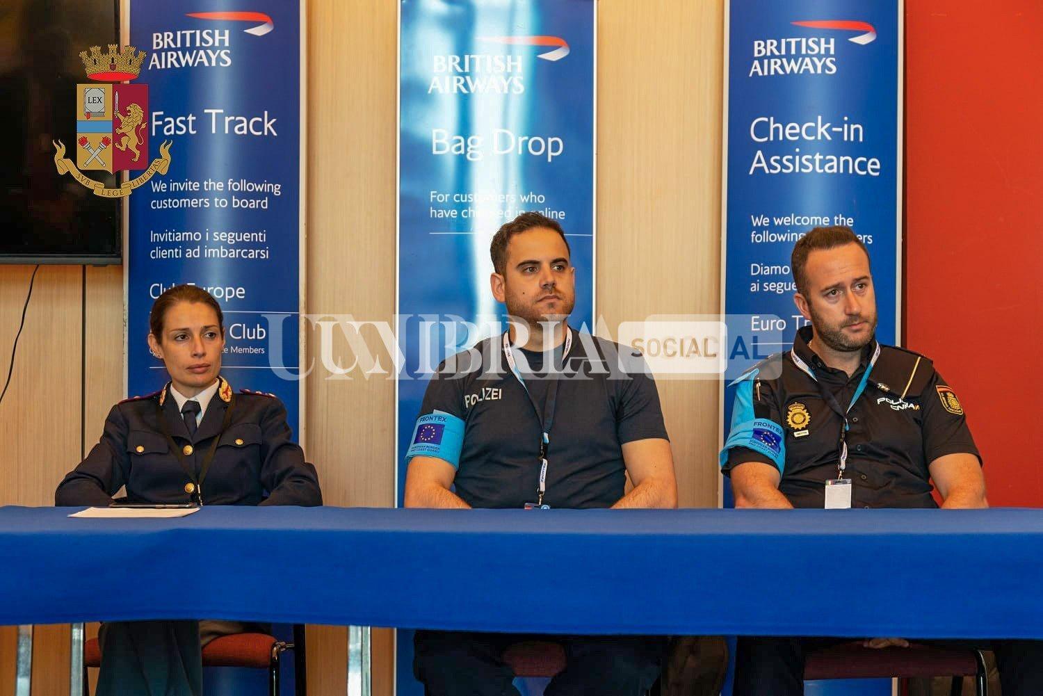 Aeroporto San Francesco di Assisi, arrivano gli Standing Corps dell'agenzia europea Frontex 5 Aeroporto San Francesco di Assisi, arrivano gli Standing Corps dell'agenzia europea Frontex 4