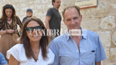 Ralph Fiennes a Gualdo Tadino, il celebre attore ospite alla Rocca Flea 10 292872258 5316617545073292 619658058068956296 n