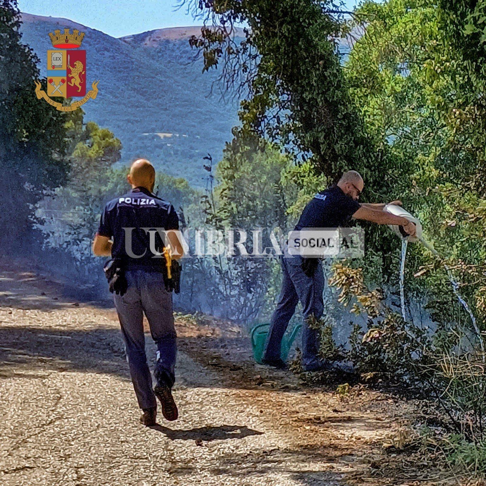 Spoleto, divampa incendio nella frazione di Uncinano 3 Spoleto, divampa incendio nella frazione di Uncinano 2