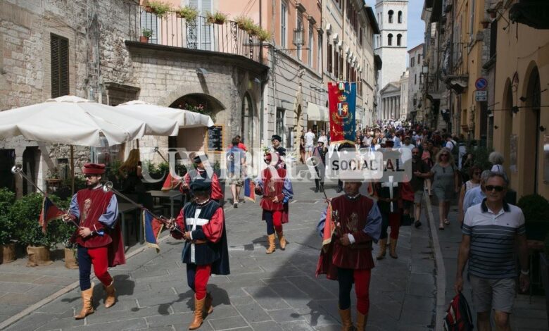 Santa Chiara di Assisi, è grande festa nella città Serafica (foto) 1 5EB537B0 89DF 4431 80EB 1A0764E97115