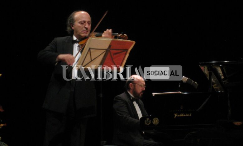 Festival Federico Cesi: tra Spello e Trevi visite guidate e musicali, city walking e concerti 1 Duo di Perugia scaled