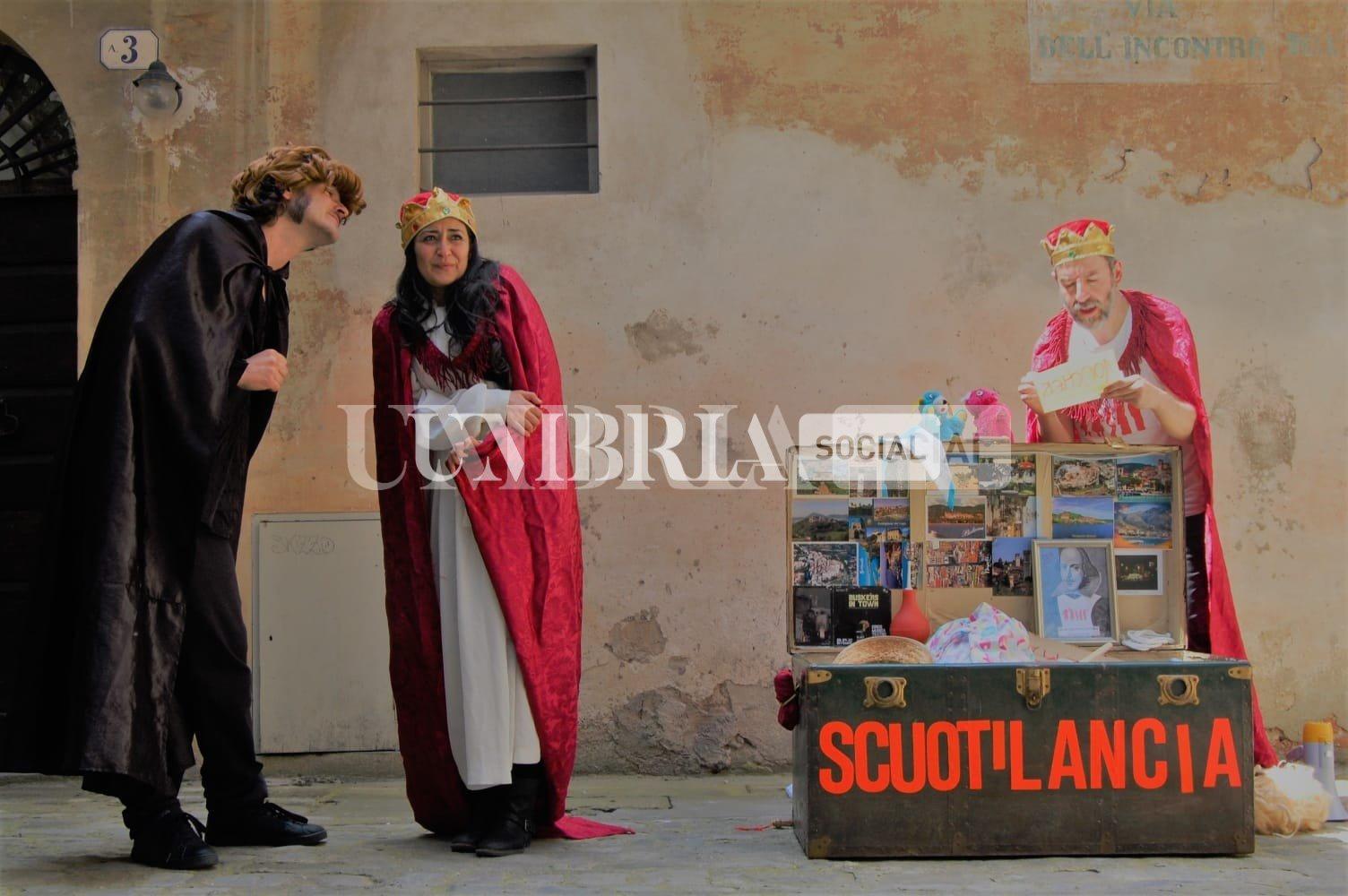 “Rigirovaganti: teatro, circo e burattini” nei parchi e borghi della Regione Umbria 3 “Rigirovaganti: teatro, circo e burattini” nei parchi e borghi della Regione Umbria 2
