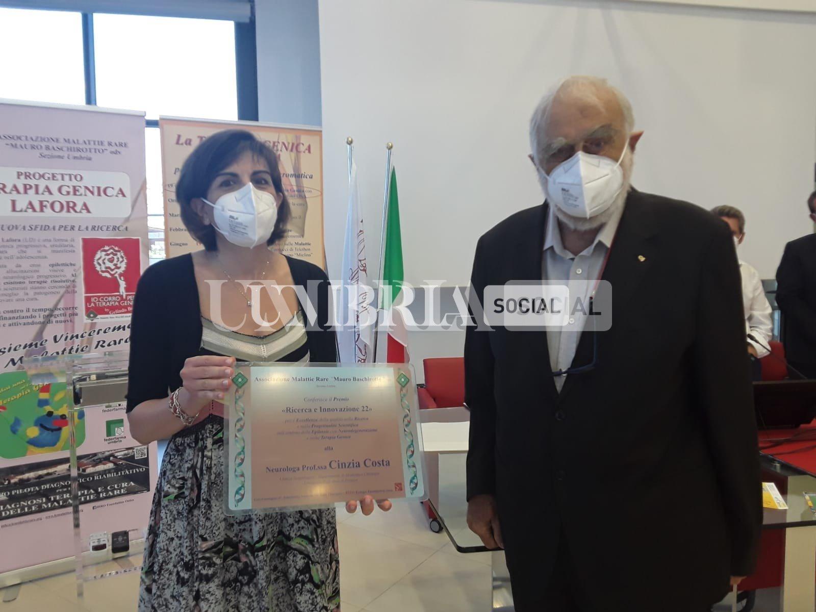 “Ricerca e Innovazione 22” premia la neurologa Cinzia Costa e il genetista Paolo Prontera dell’Ospedale di Perugia 3 “Ricerca e Innovazione 22” premia la neurologa Cinzia Costa e il genetista Paolo Prontera dell’Ospedale di Perugia 2