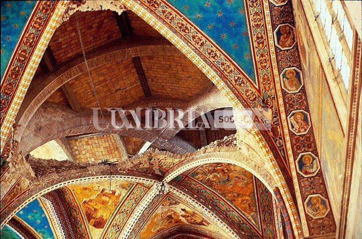 25 anni dopo, Assisi ricorda il drammatico terremoto del 1997 5 25 anni dopo, Assisi ricorda il drammatico terremoto del 1997 4