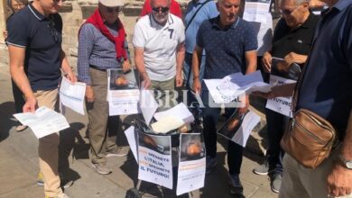 Caro bollette, la protesta dei commercianti nelle piazze dell'Umbria (foto) 3 WhatsApp Image 2022 09 05 at 12.01.15