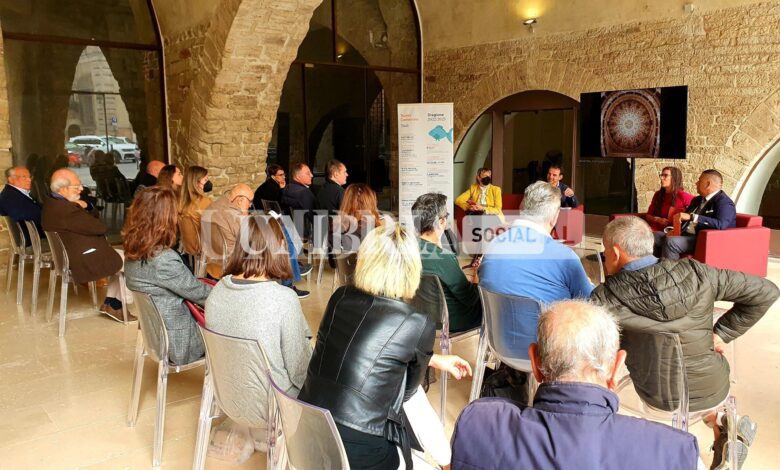 Presentato il cartellone promosso da Comune di Todi e Teatro Stabile dell'Umbria 1 0BB7A1E1 558F 4BEC A4A8 762637256FE3 scaled