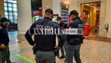 Aggredisce il capotreno, il convoglio tarda mezz’ora: denunciato dalla Polizia di Stato 7 2A83A247 644F 4A7A BAFE 578E3AFE19F1