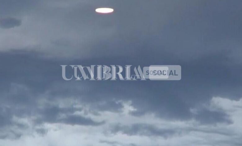 Ufo a Roma, il tweet di Flavia Vento 1 69513 73w3q55