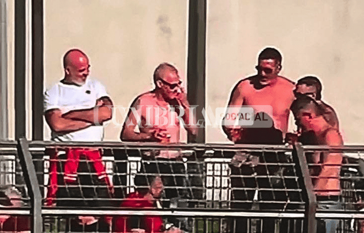 Città di Castello-Livorno, sugli spalti del "Bernicchi" un tifoso d'eccezione: Cristiano Lucarelli 1 Schermata 2022 10 17 alle 15.48.55