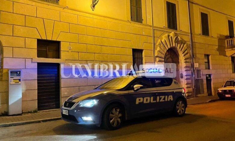Operazione antidroga in Umbria dalle prime ore dell’alba, 15 gli indagati (video) 1 Polizia di Stato a Spoleto