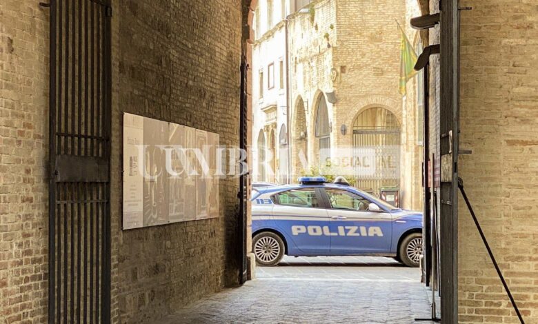 Urlano a gran voce e interviene la Polizia, tutto risolto a Foligno 1 D4C024C2 9129 43FC 83C0 F15AE9C9F440