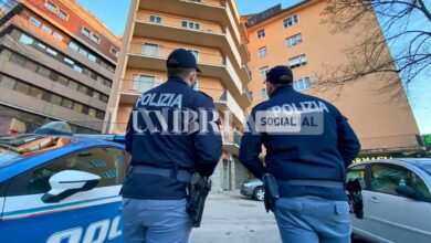 Finge di essere un poliziotto per chiedere denaro in prestito: denunciato 9 Perugia 8