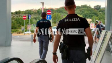 Uomo in stato di ebbrezza insulta i dipendenti di un supermercato e danneggia un'autovettura 3 Uomo in stato di ebbrezza insulta i dipendenti di un supermercato e danneggia unautovettura