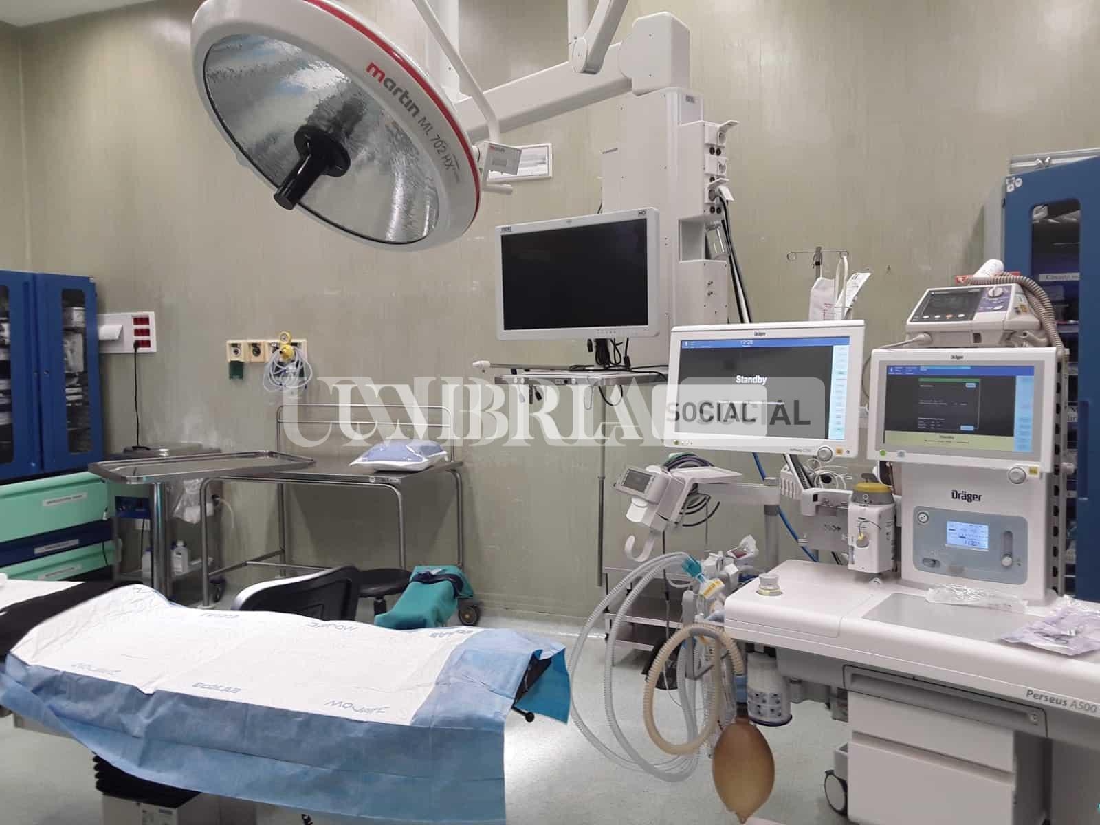 Ospedale di Perugia, ricostruzione ossea della mandibola su un paziente di 68 anni 3 Ospedale di Perugia, ricostruzione ossea della mandibola su un paziente di 68 anni 2