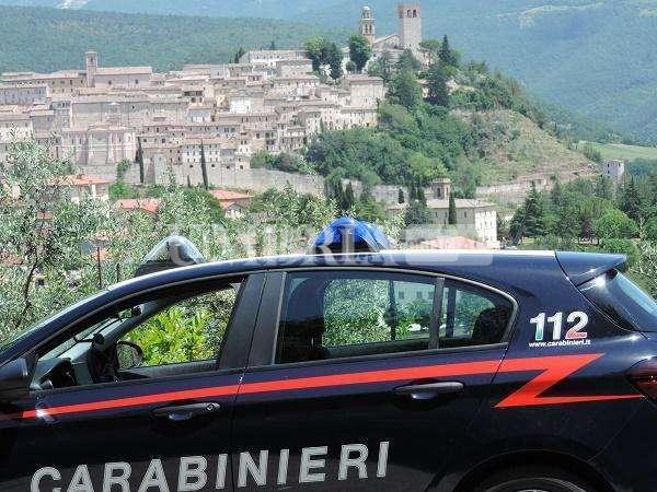 Gubbio, ruba gratta e vinci in una tabaccheria e riscuote i tagliandi vincenti: denunciato 1 7