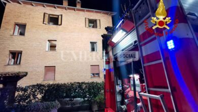 Gubbio, incendio nella notte in una palazzina di tre piani (foto) 5 WhatsApp Image 2023 02 01 at 08.45.48 2