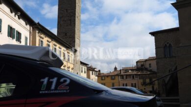 Acquista dei jeans, ma è una truffa: denunciata 46enne 4 castello