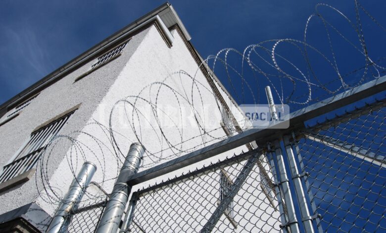 Carceri, ancora episodi di violenza a Perugia e Terni: feriti alcuni poliziotti 1 larry farr S21QE4s1vWU unsplash scaled