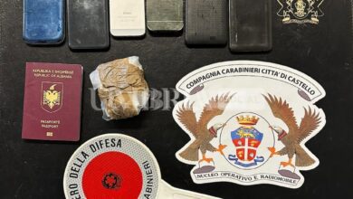 Viaggiava con 100 grammi di cocaina purissima, arrestato 22enne 6 FOTO DROGA