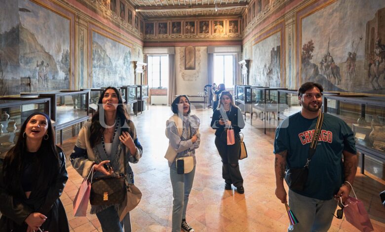 Sette influencer del make-up in visita a Todi: grande promozione sui social (foto) 1 200astraskincare BAC3714