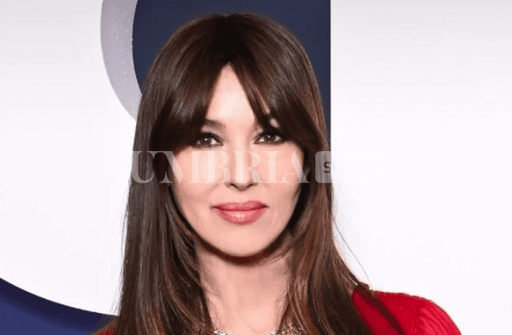 È ufficiale: Monica Bellucci e il regista Tim Burton sono una coppia 1 Schermata 2023 06 30 alle 17.13.59 1