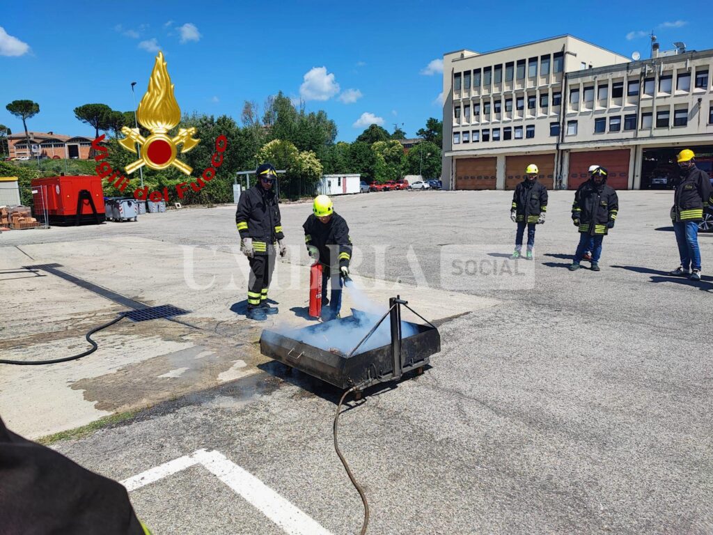Al via il primo corso per "Formatori degli addetti antincendio" 5 Al via il primo corso per "Formatori degli addetti antincendio" 4