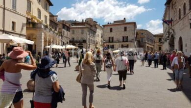 turisti ad assisi