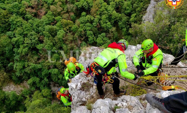 Escursionista romano disperso sul Monte Cucco: salvato dal Sasu 1 364063613 663351945828815 4034079219173254999 n